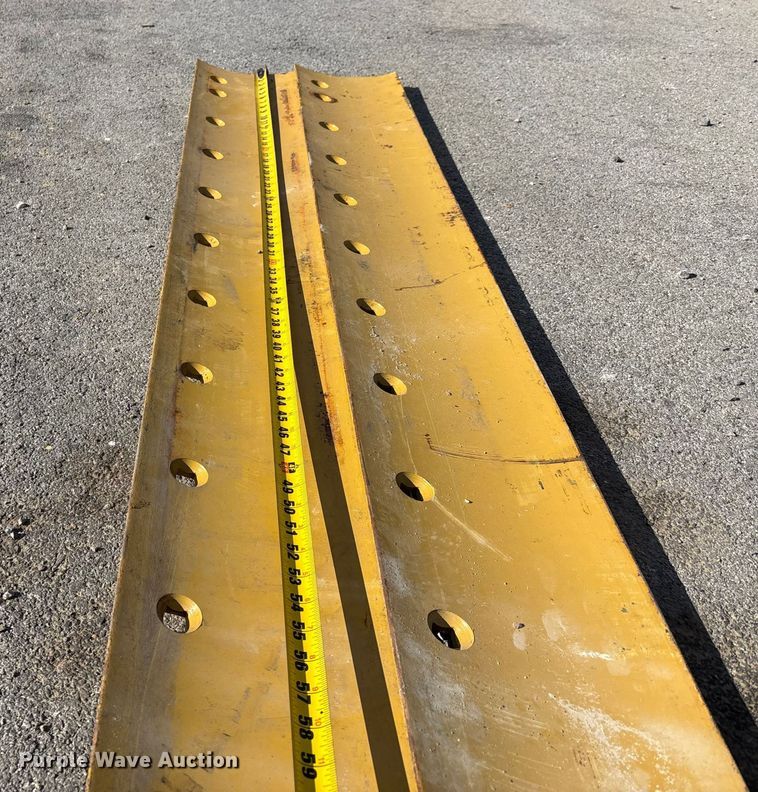 image for item DW7422 1993 Caterpillar 120G motor grader