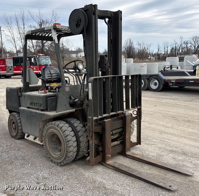 image for item DW7423 Hyster H60XLM forklift