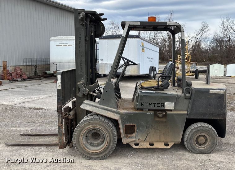 image for item DW7423 Hyster H60XLM forklift