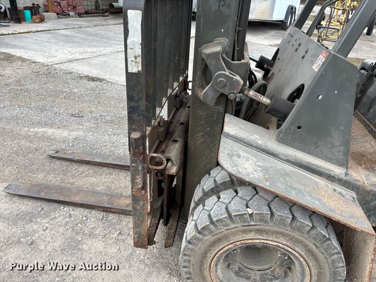 image for item DW7423 Hyster H60XLM forklift