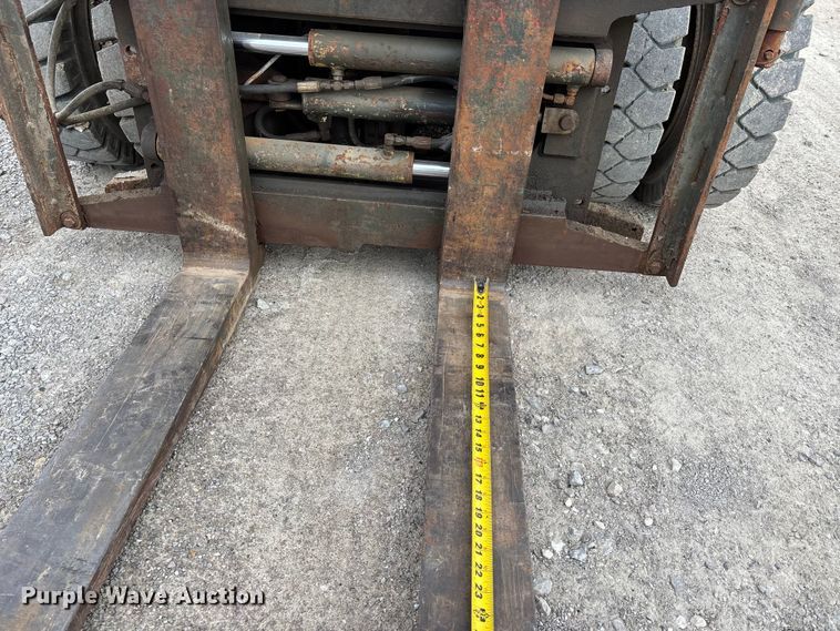 image for item DW7423 Hyster H60XLM forklift