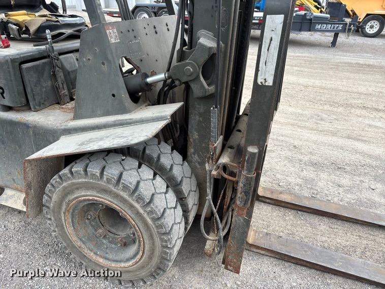 image for item DW7423 Hyster H60XLM forklift