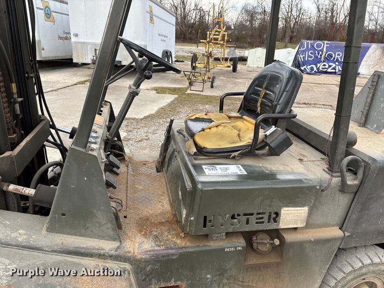 image for item DW7423 Hyster H60XLM forklift