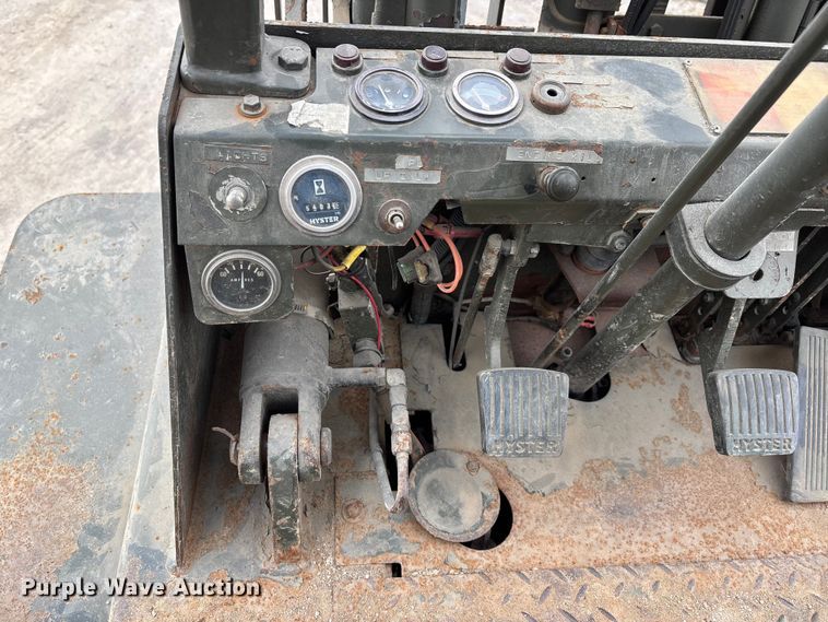 image for item DW7423 Hyster H60XLM forklift