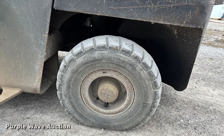 image for item DW7423 Hyster H60XLM forklift