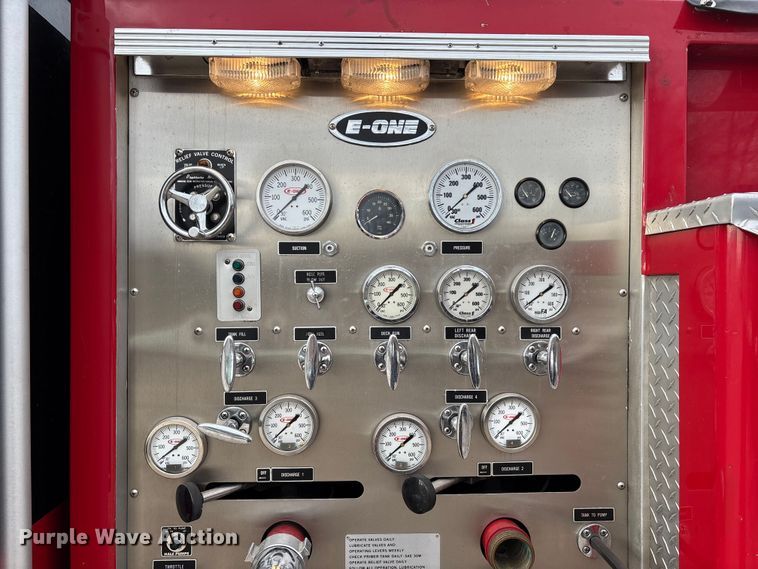 image for item DW7424 1988 Federal Motors pumper fire truck