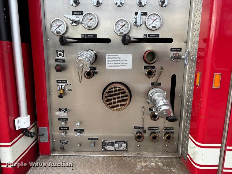 image for item DW7424 1988 Federal Motors pumper fire truck