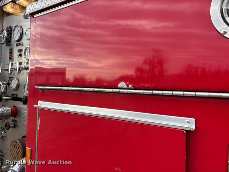 image for item DW7424 1988 Federal Motors pumper fire truck