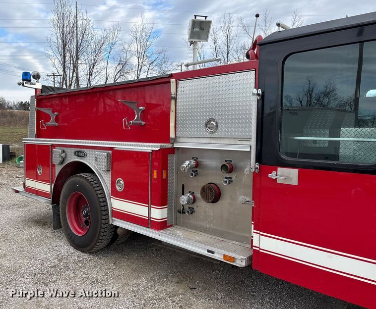 image for item DW7424 1988 Federal Motors pumper fire truck