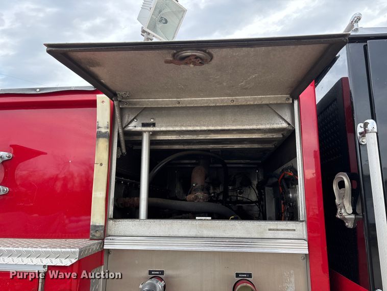 image for item DW7424 1988 Federal Motors pumper fire truck