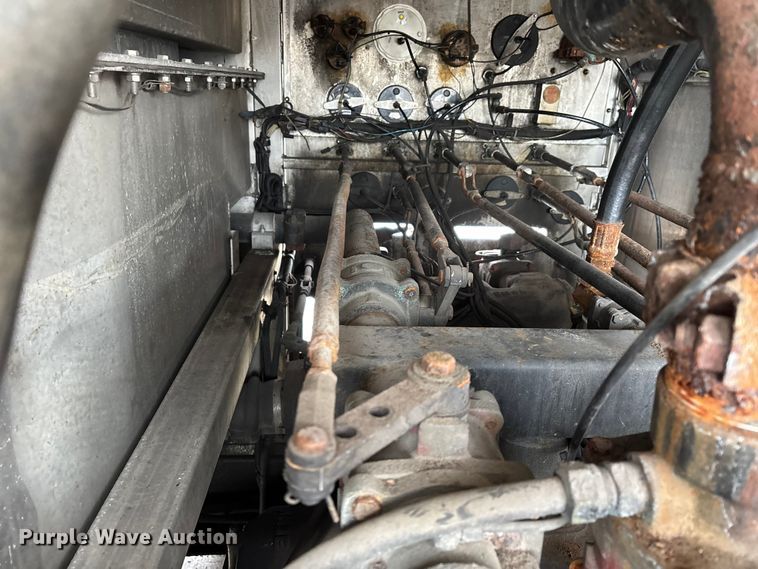 image for item DW7424 1988 Federal Motors pumper fire truck