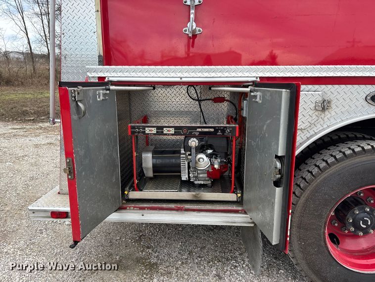 image for item DW7424 1988 Federal Motors pumper fire truck