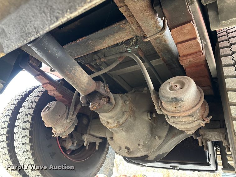 image for item DW7424 1988 Federal Motors pumper fire truck