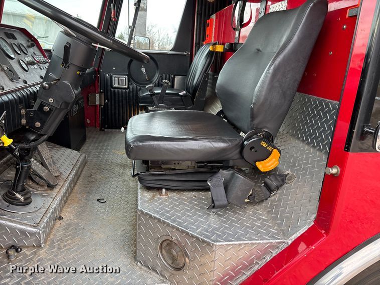 image for item DW7424 1988 Federal Motors pumper fire truck