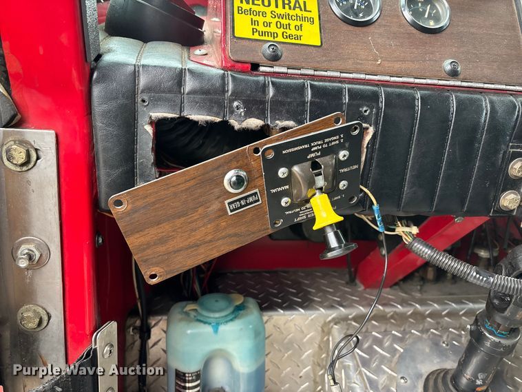 image for item DW7424 1988 Federal Motors pumper fire truck