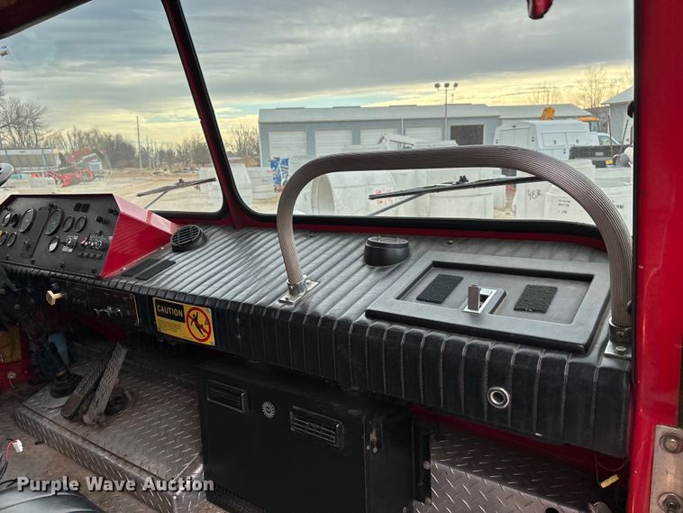 image for item DW7424 1988 Federal Motors pumper fire truck