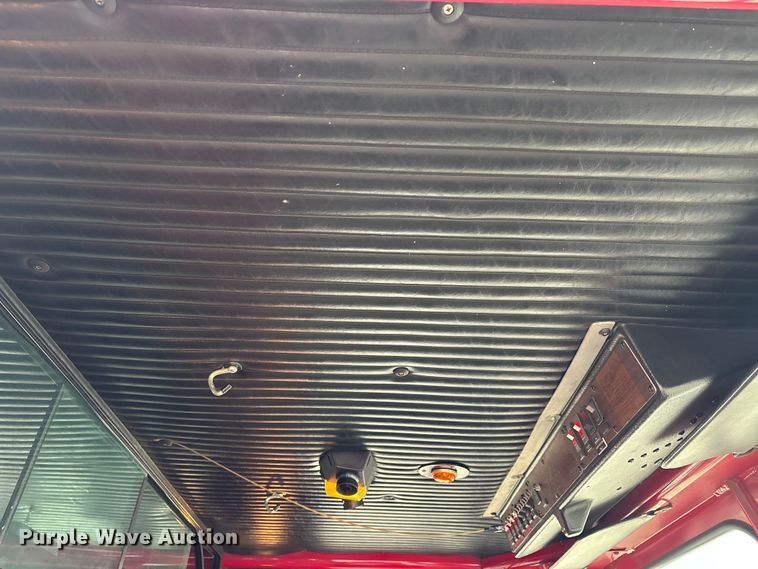 image for item DW7424 1988 Federal Motors pumper fire truck