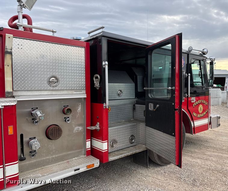 image for item DW7424 1988 Federal Motors pumper fire truck