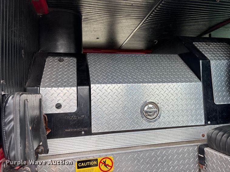 image for item DW7424 1988 Federal Motors pumper fire truck