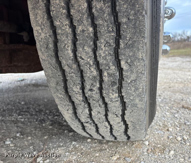 image for item DW7424 1988 Federal Motors pumper fire truck