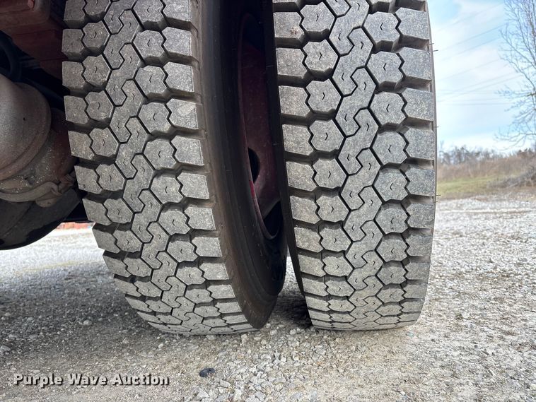 image for item DW7424 1988 Federal Motors pumper fire truck