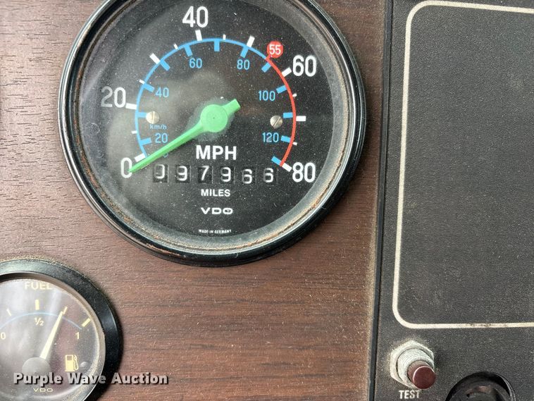 image for item DW7424 1988 Federal Motors pumper fire truck