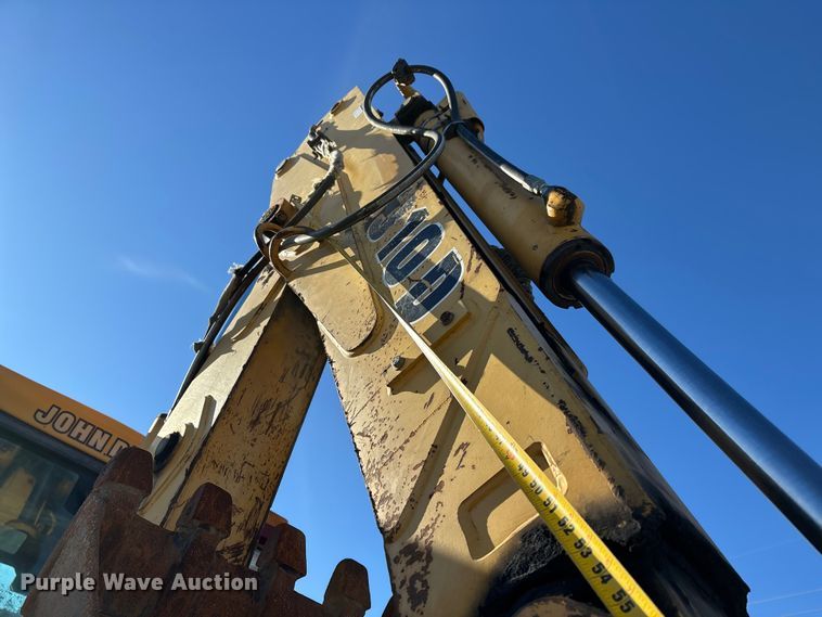 image for item DW7428 1994 John Deere 310D Turbo backhoe