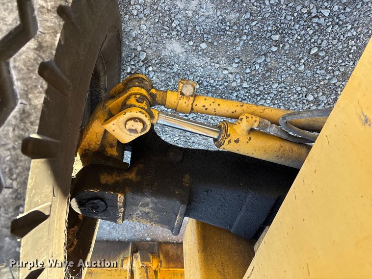 image for item DW7428 1994 John Deere 310D Turbo backhoe