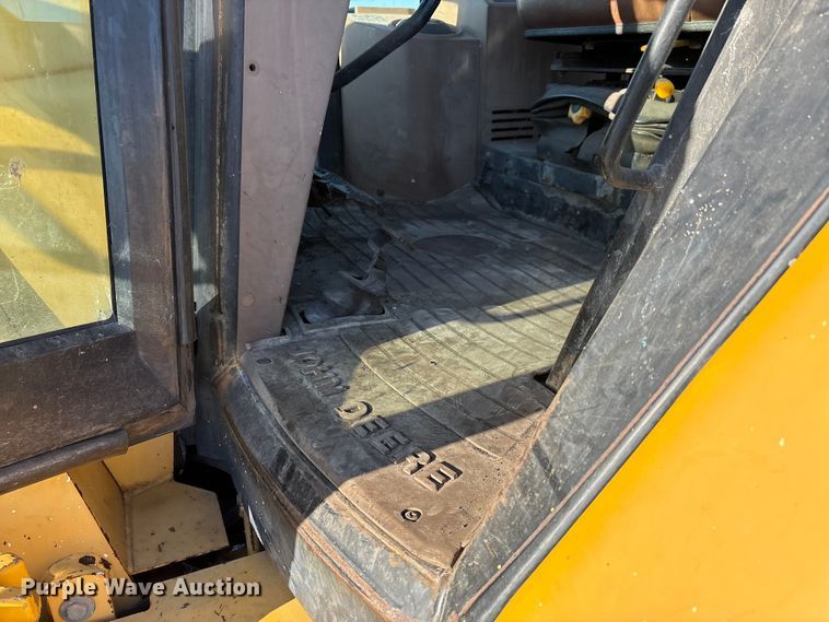 image for item DW7428 1994 John Deere 310D Turbo backhoe