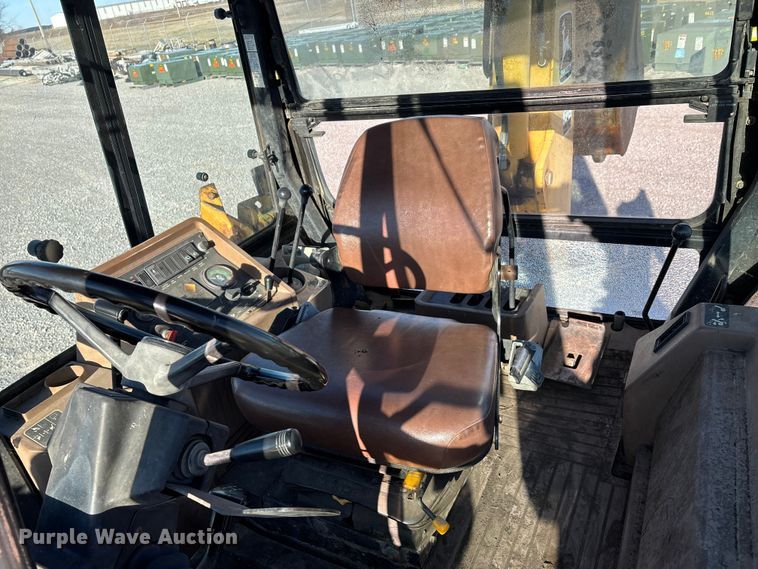 image for item DW7428 1994 John Deere 310D Turbo backhoe