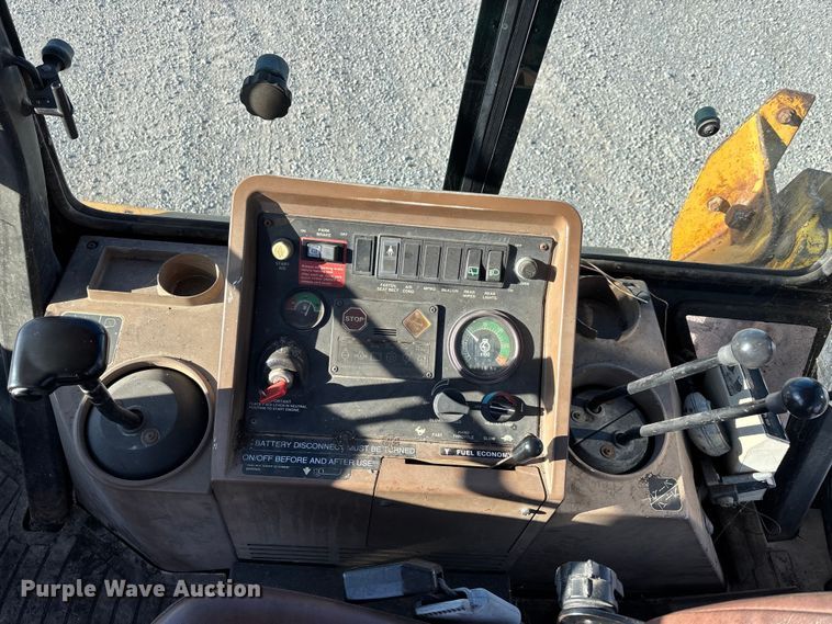 image for item DW7428 1994 John Deere 310D Turbo backhoe