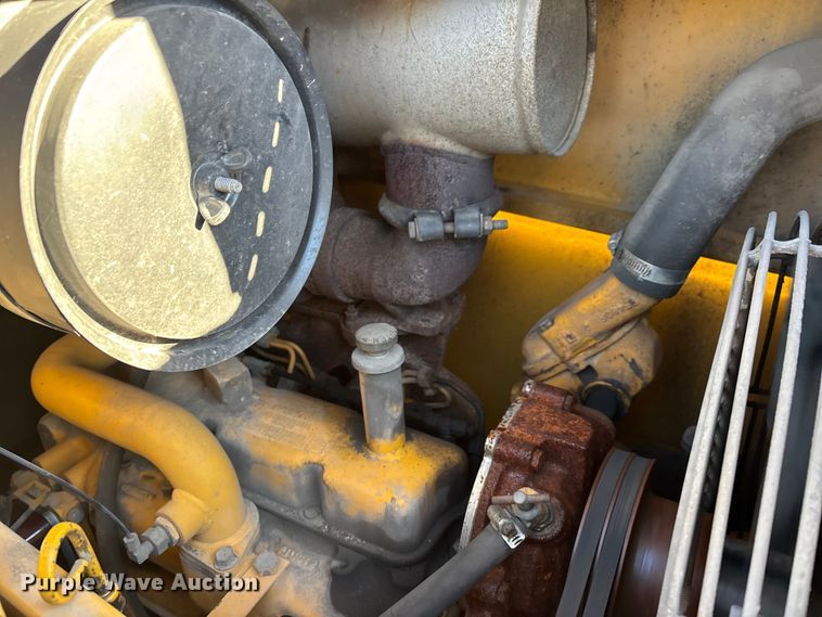 image for item DW7428 1994 John Deere 310D Turbo backhoe