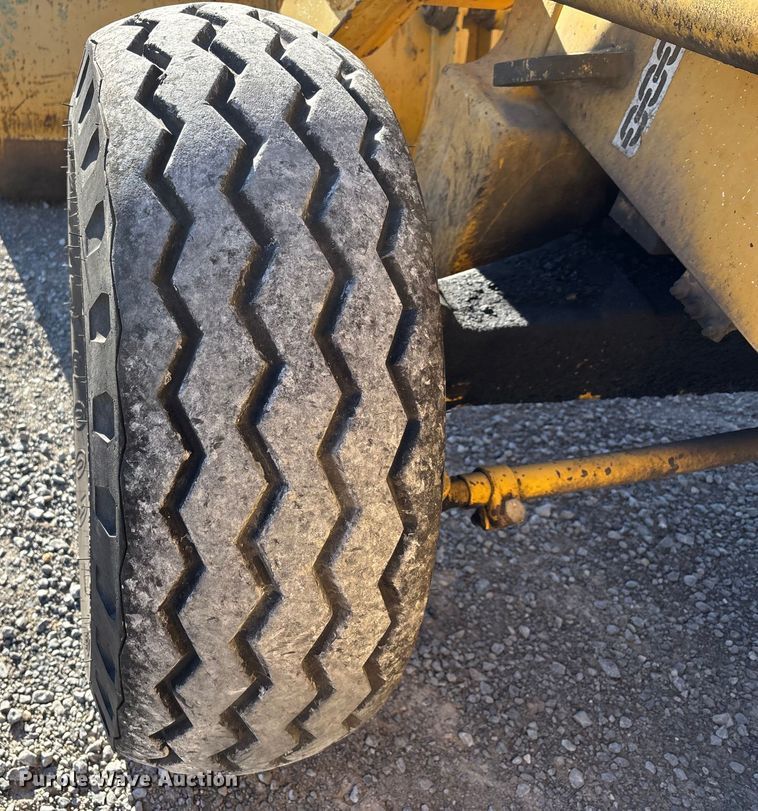 image for item DW7428 1994 John Deere 310D Turbo backhoe