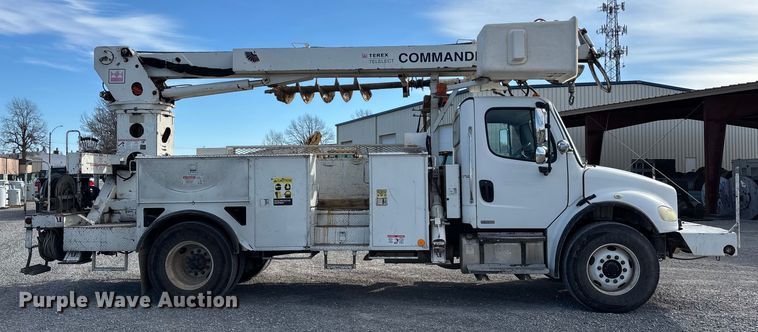 image for item DW7430 2005 Freightliner Business Class M2 digger derrick truck