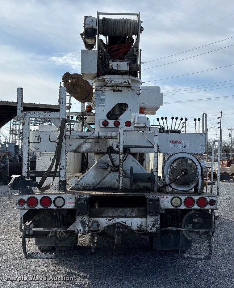 image for item DW7430 2005 Freightliner Business Class M2 digger derrick truck