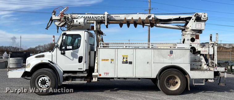 image for item DW7430 2005 Freightliner Business Class M2 digger derrick truck