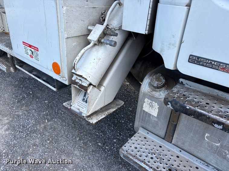 image for item DW7430 2005 Freightliner Business Class M2 digger derrick truck