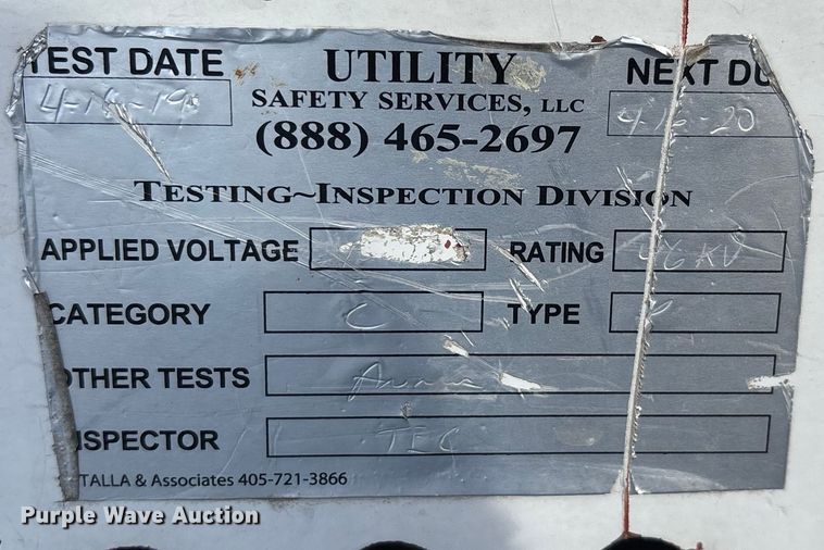 image for item DW7430 2005 Freightliner Business Class M2 digger derrick truck