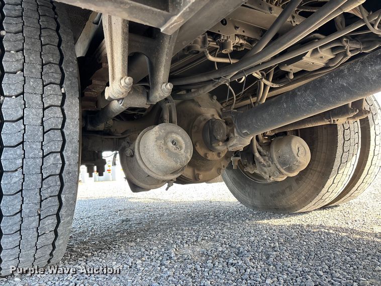 image for item DW7430 2005 Freightliner Business Class M2 digger derrick truck