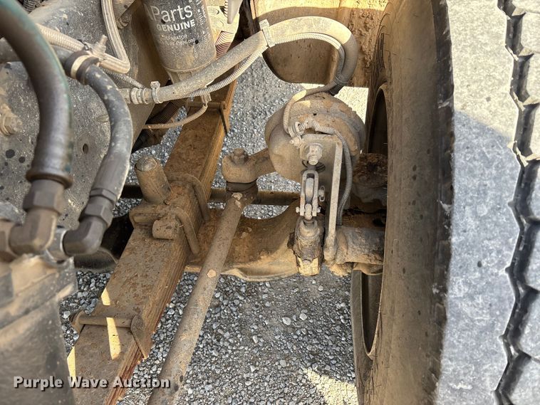 image for item DW7430 2005 Freightliner Business Class M2 digger derrick truck