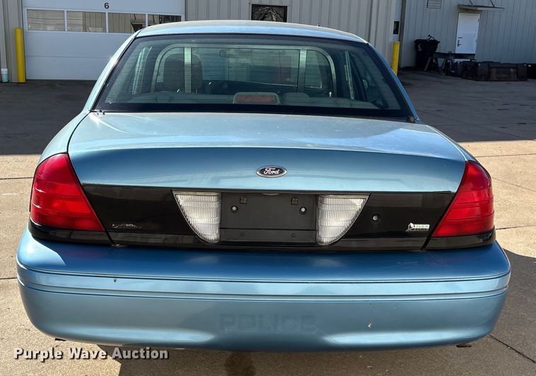 image for item DW7431 2011 Ford Crown Victoria Police Interceptor 