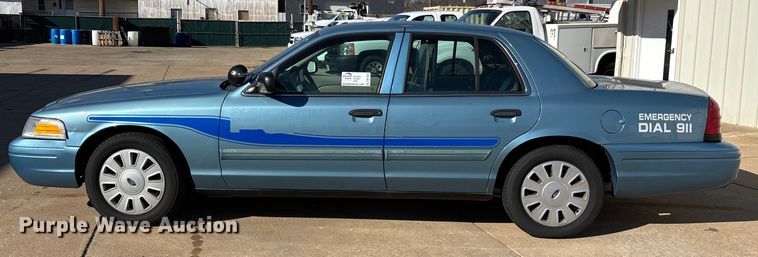 image for item DW7431 2011 Ford Crown Victoria Police Interceptor 