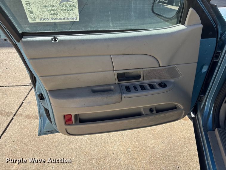 image for item DW7431 2011 Ford Crown Victoria Police Interceptor 