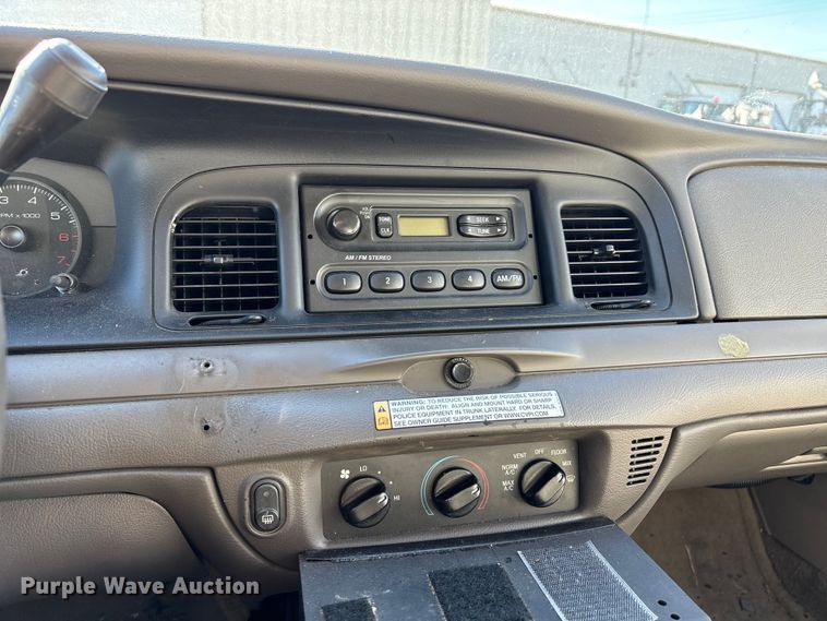 image for item DW7431 2011 Ford Crown Victoria Police Interceptor 