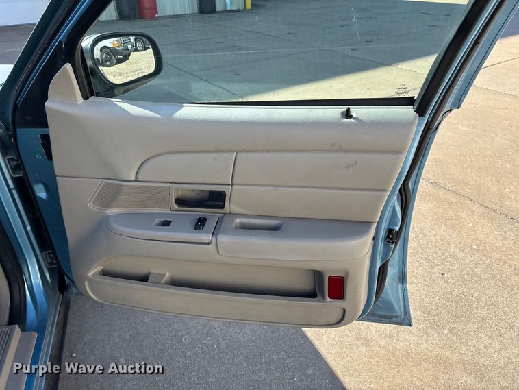 image for item DW7431 2011 Ford Crown Victoria Police Interceptor 