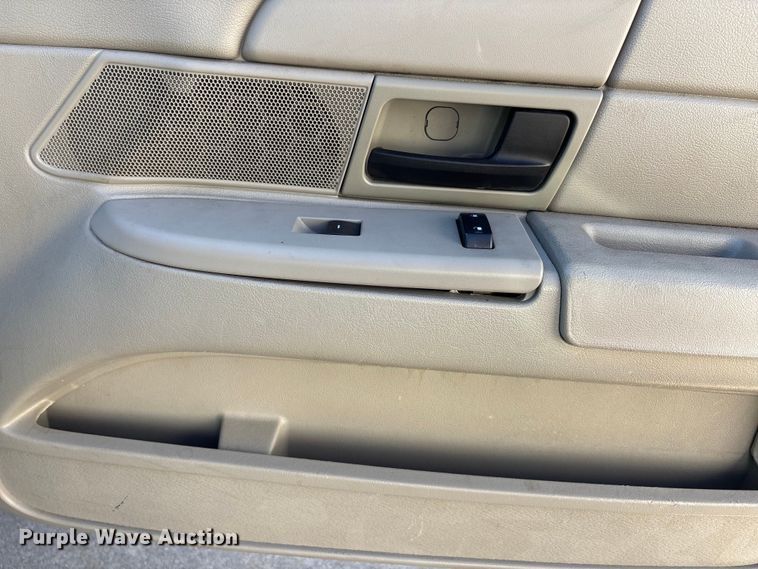 image for item DW7431 2011 Ford Crown Victoria Police Interceptor 