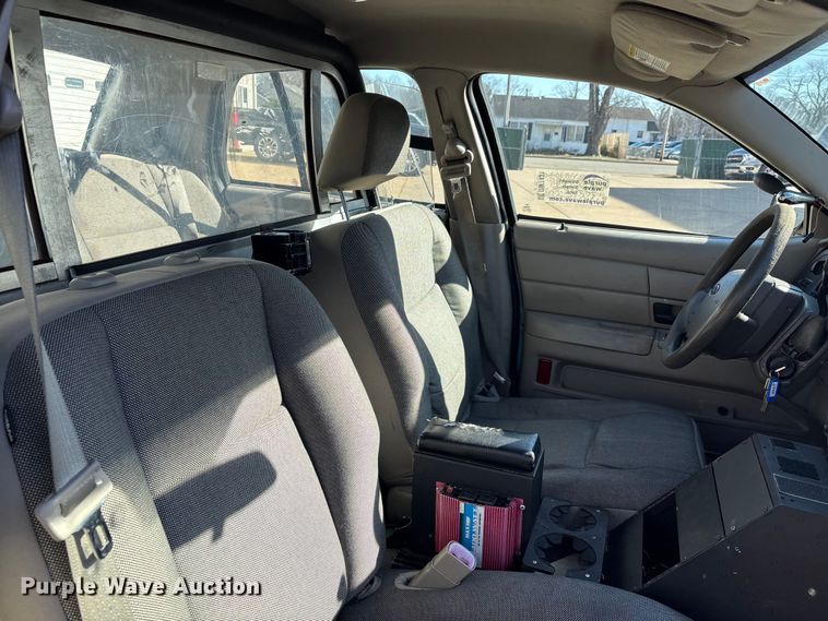 image for item DW7431 2011 Ford Crown Victoria Police Interceptor 