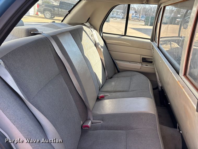 image for item DW7431 2011 Ford Crown Victoria Police Interceptor 