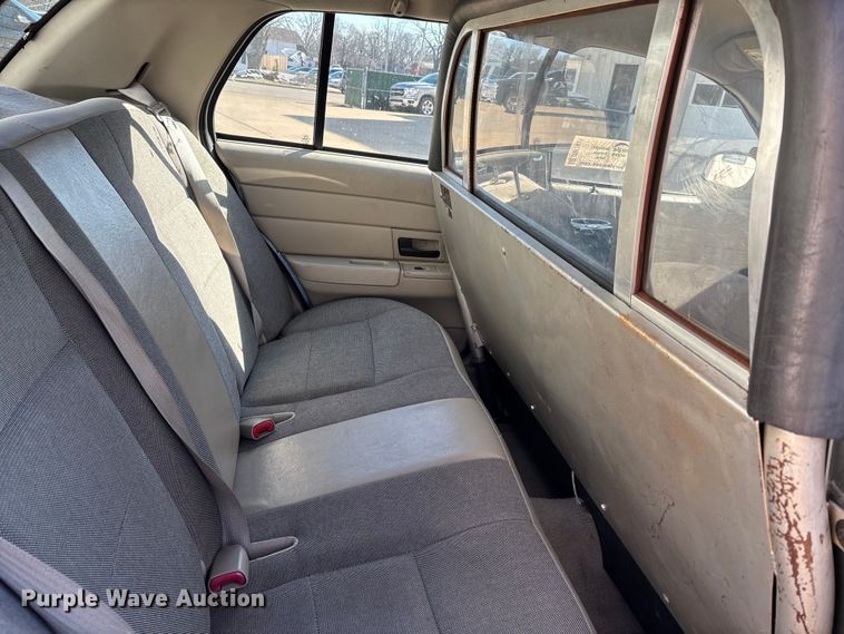 image for item DW7431 2011 Ford Crown Victoria Police Interceptor 