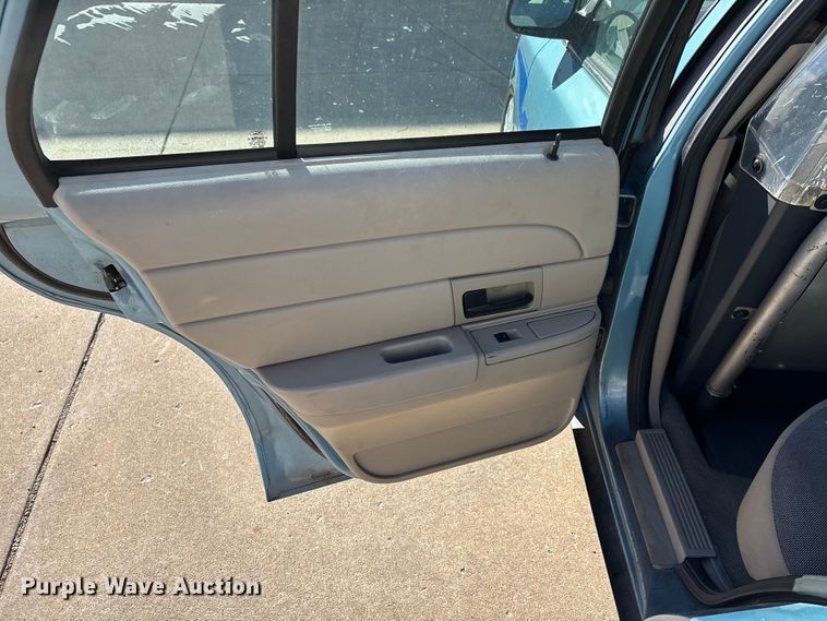 image for item DW7431 2011 Ford Crown Victoria Police Interceptor 